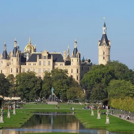 On The Beach, Schwerin Apartment *
