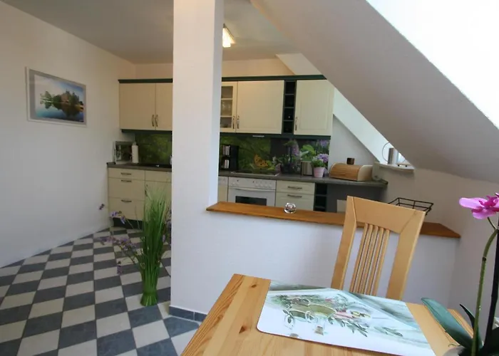 Am Strand, * Schwerin (Mecklenburg-Vorpommern)